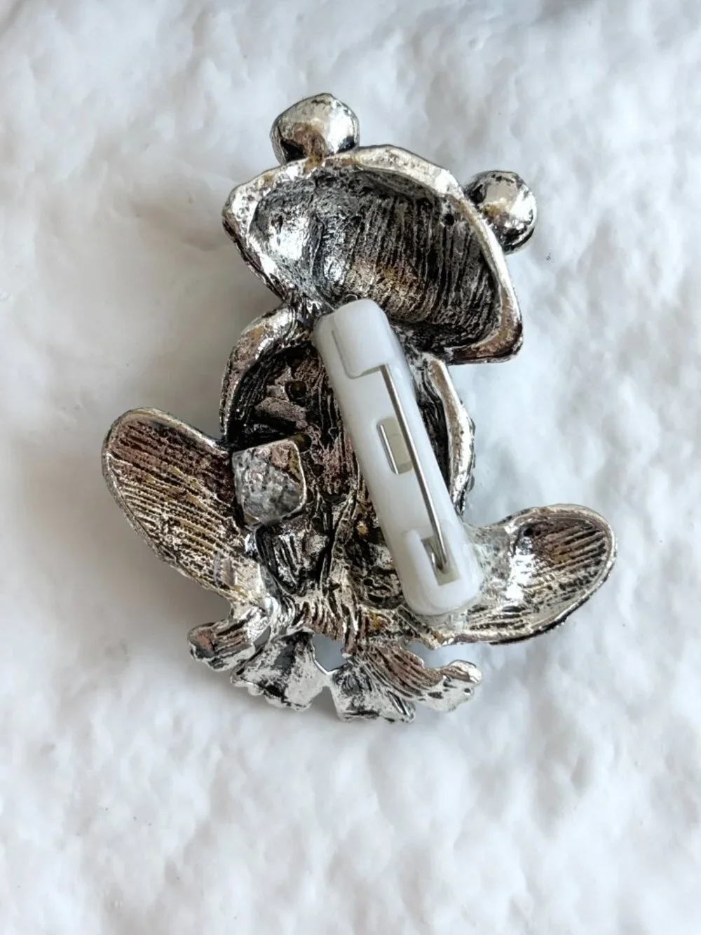 Frog Figural Rainbow Rhinestone Silver Toned Vintage Inspired Brooch Pin